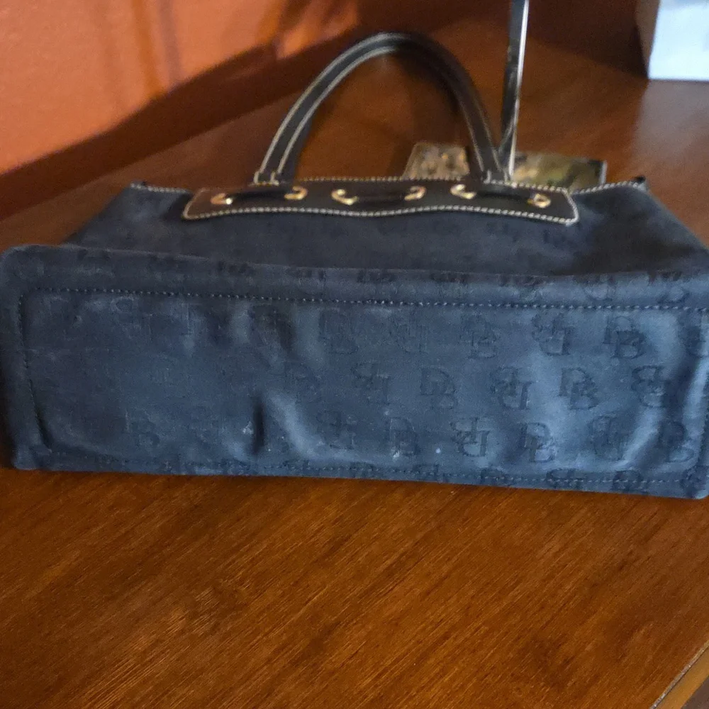 Dooney & Bourke Y2K Vintage Signature Monogram Bag - Picture 4 of 17